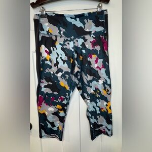 Champion women’s leggings XXL multicolored camo E1.2